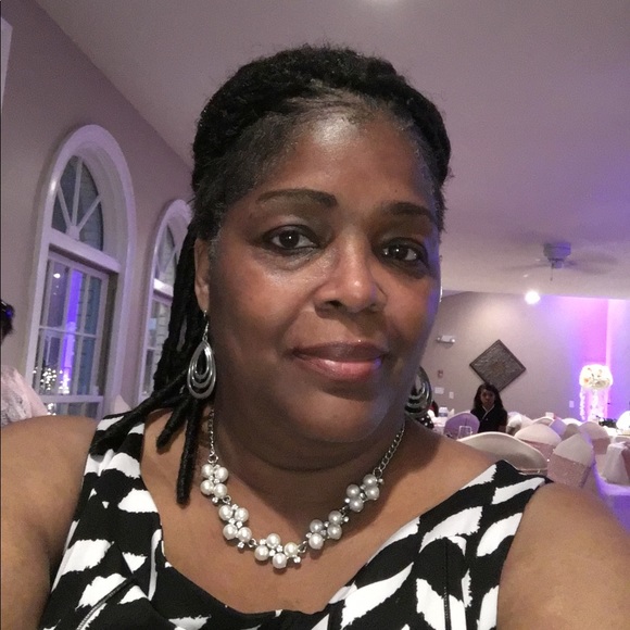 Meet your Posher, Janice - Picture 1 of 1